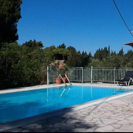 Gastouri Villa Pascalia With Heated Pool In October And Views Achílleion Esterno foto