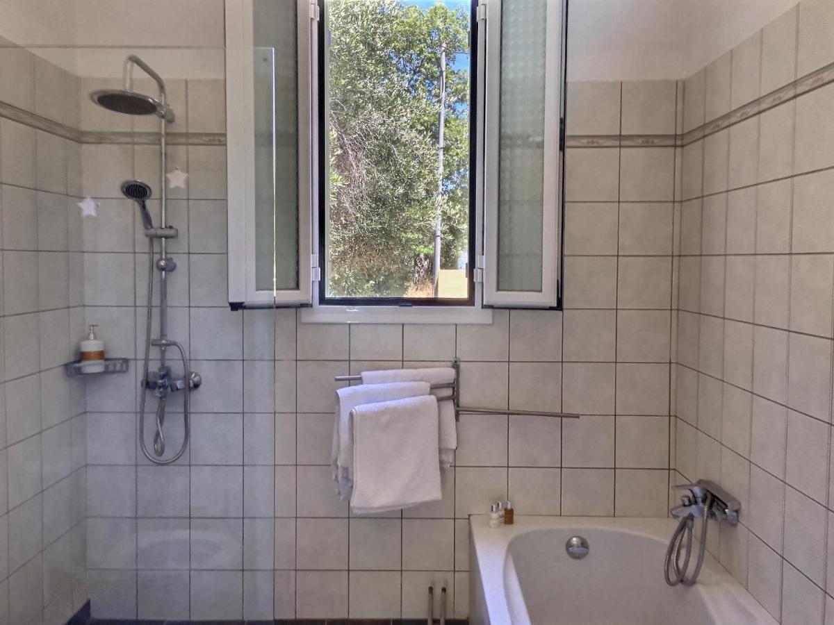 Gastouri Villa Pascalia With Heated Pool In October And Views Achílleion Esterno foto