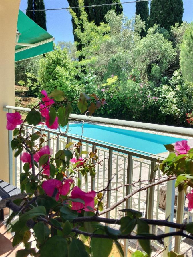 Gastouri Villa Pascalia With Heated Pool In October And Views Achílleion Esterno foto