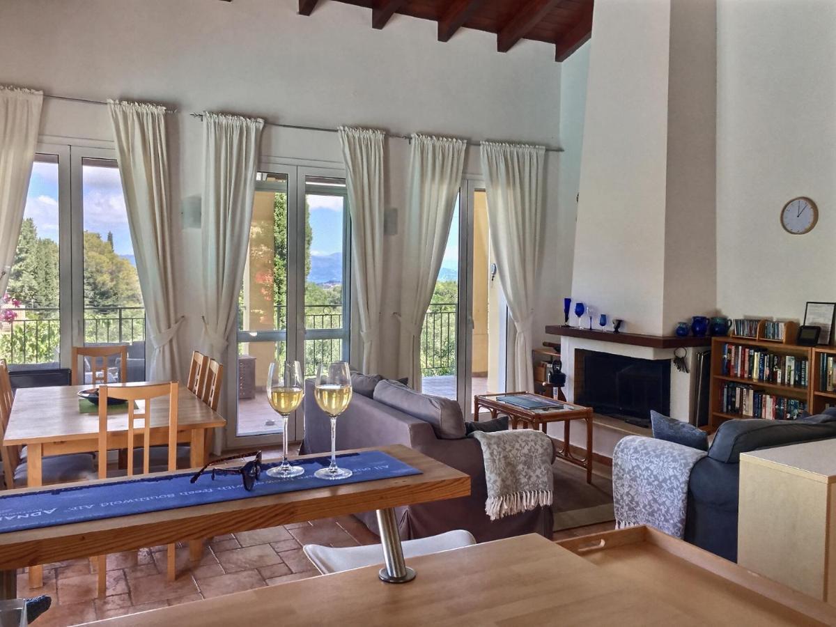 Gastouri Villa Pascalia With Heated Pool In October And Views Achílleion Esterno foto
