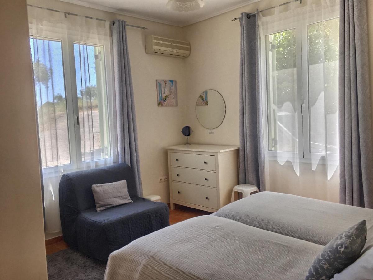 Gastouri Villa Pascalia With Heated Pool In October And Views Achílleion Esterno foto