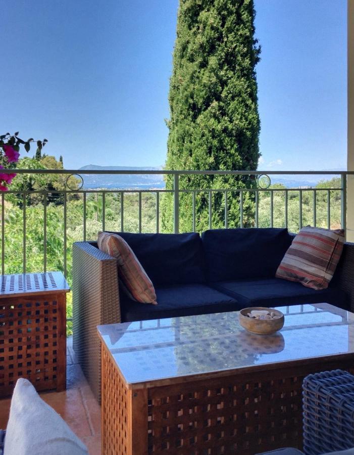Gastouri Villa Pascalia With Heated Pool In October And Views Achílleion Esterno foto
