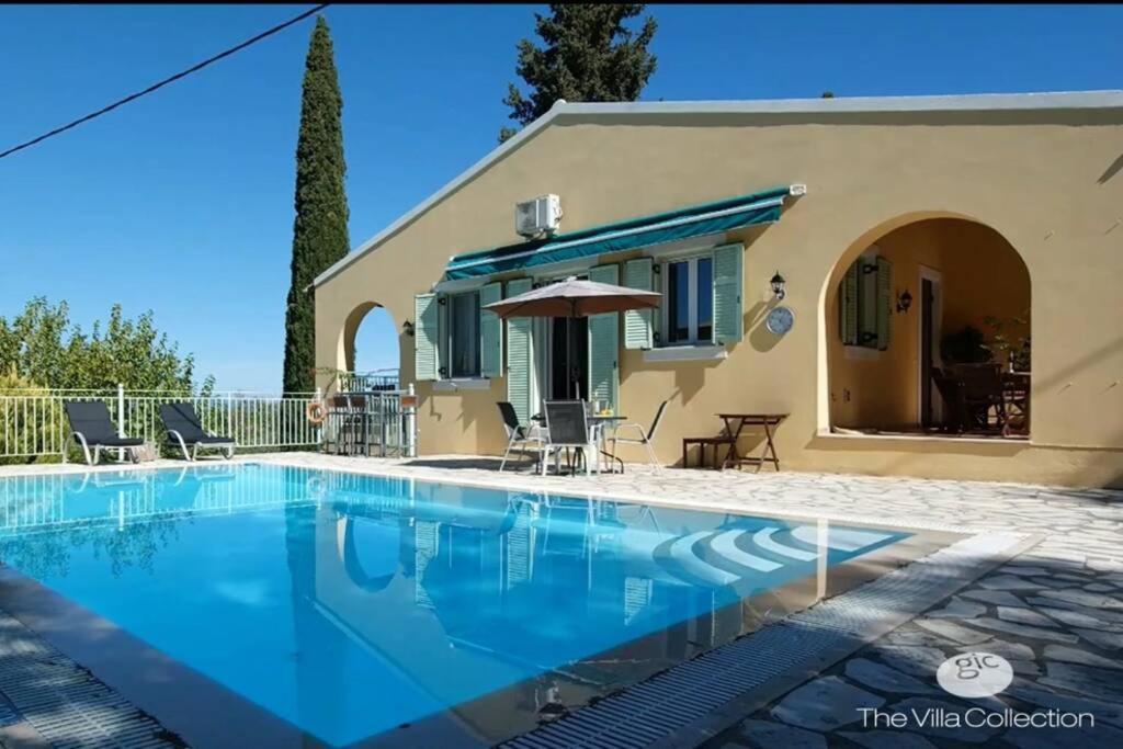 Gastouri Villa Pascalia With Heated Pool In October And Views Achílleion Esterno foto