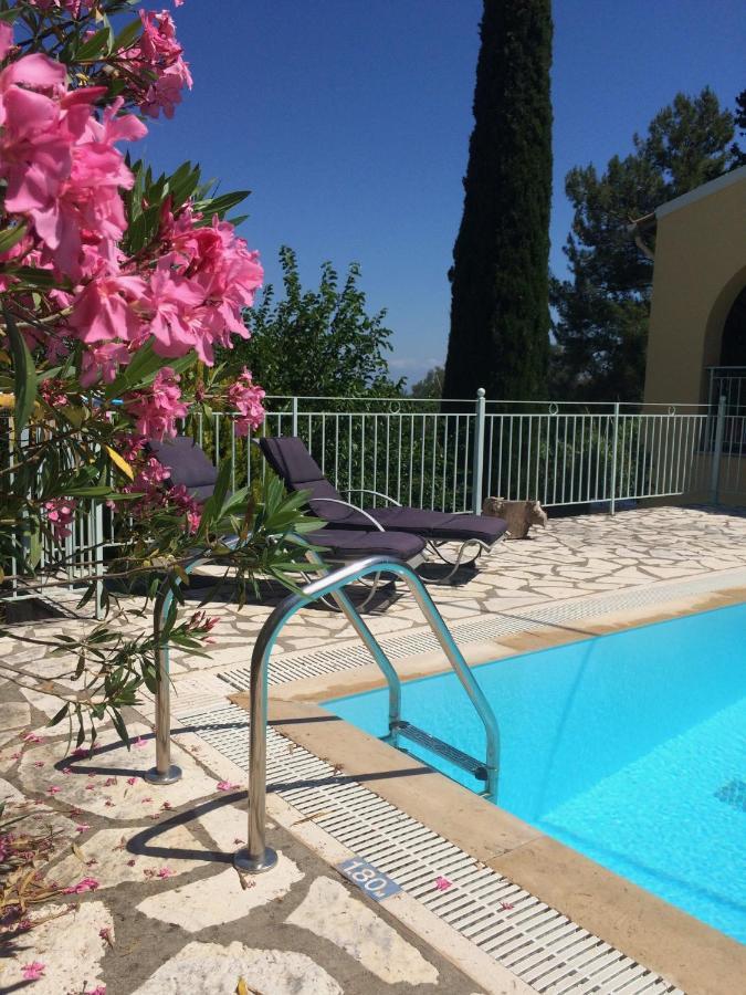 Gastouri Villa Pascalia With Heated Pool In October And Views Achílleion Esterno foto
