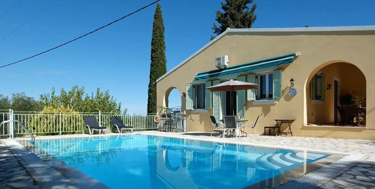 Gastouri Villa Pascalia With Heated Pool In October And Views Achílleion Esterno foto