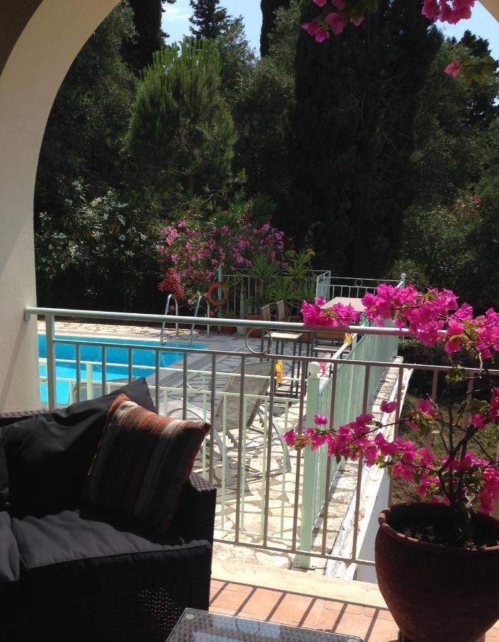 Gastouri Villa Pascalia With Heated Pool In October And Views Achílleion Esterno foto