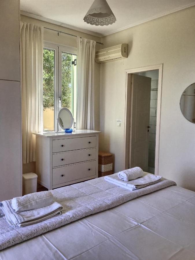 Gastouri Villa Pascalia With Heated Pool In October And Views Achílleion Esterno foto